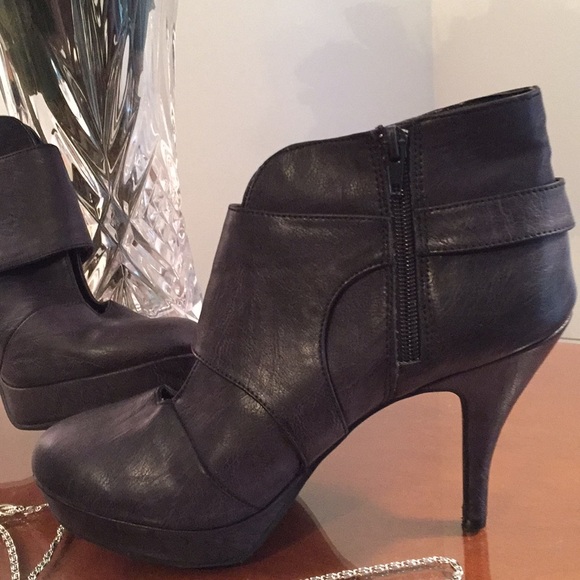 Unlisted shoe boot booty heels - Picture 5 of 8